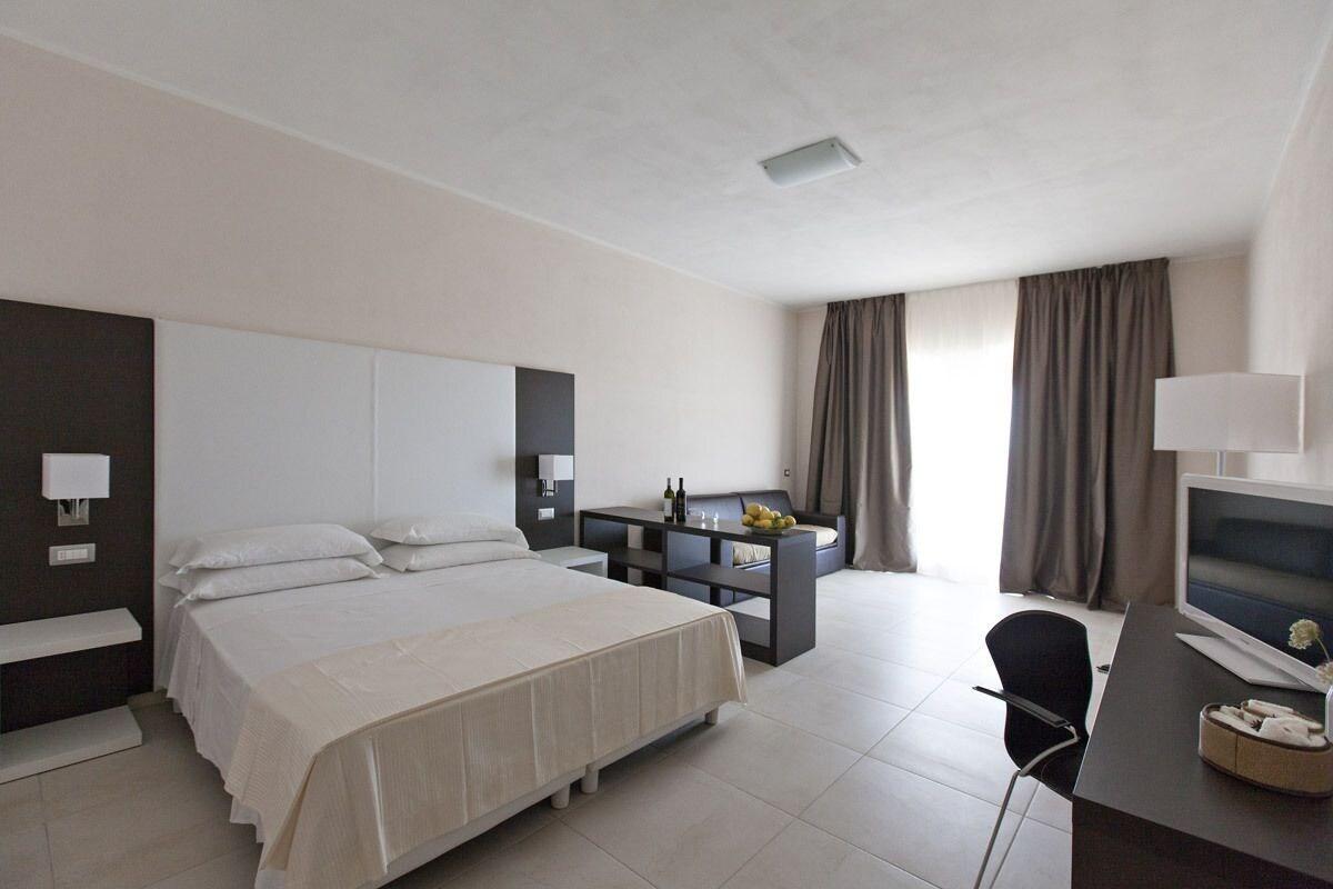 Resort Eco Dei Siriti 4*